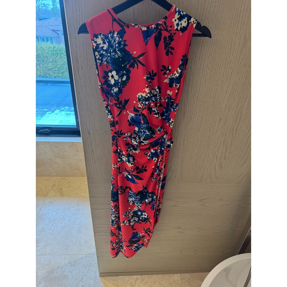beautiful midi fitted dress by WalG London.